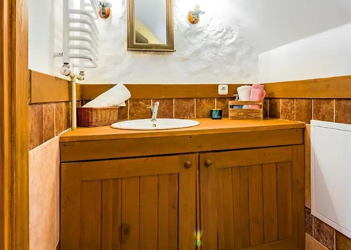 Dworek Wiktorowo Budki Petrykowskie